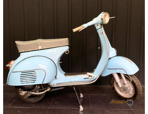Vespa Scooter Piaggio Sky Blue – Retro Italian Style with 150cc Power